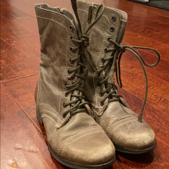 Distressed Steve Madden Combat Boots - Picture 3 of 3